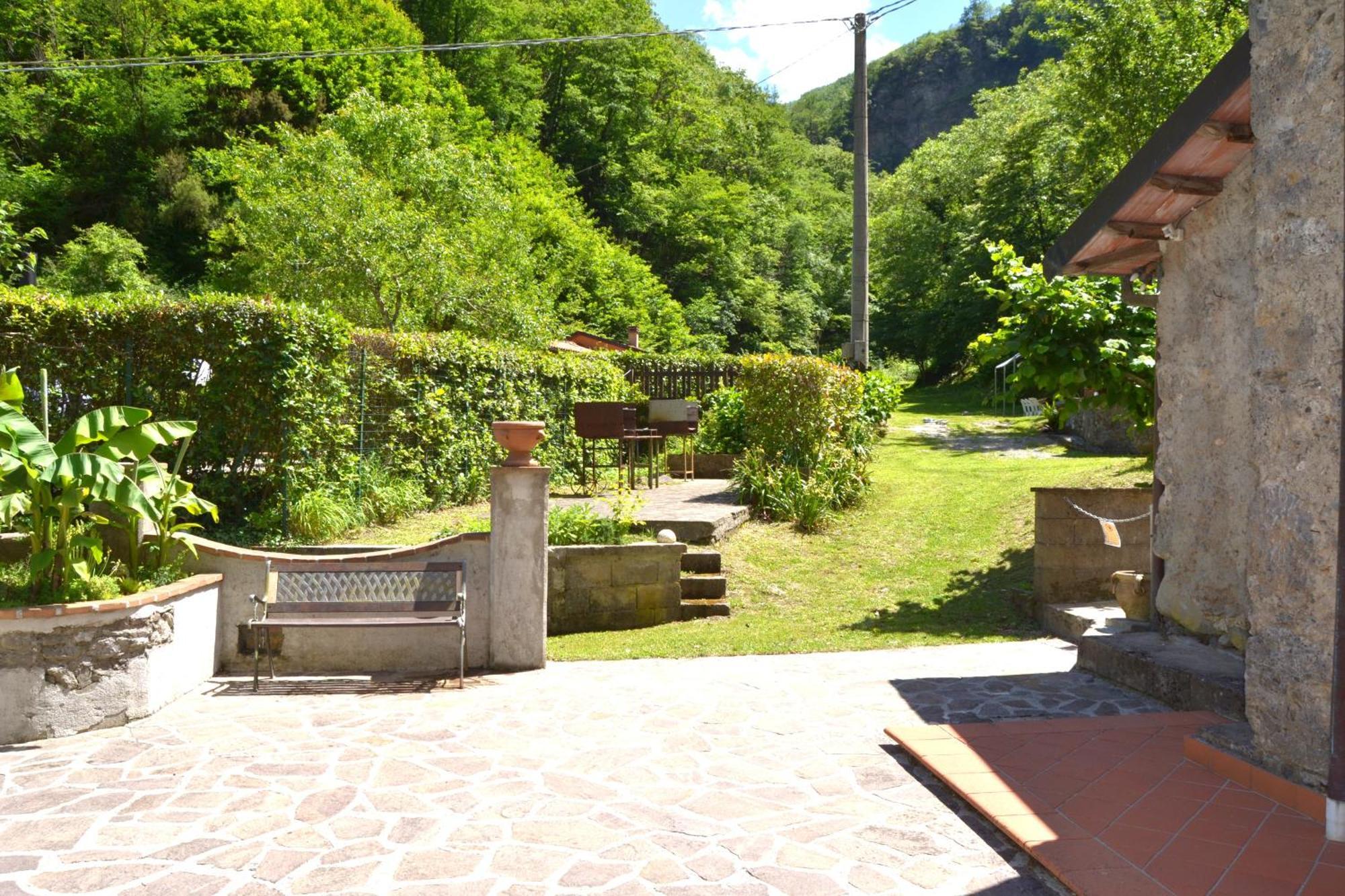 Casa Vacanze Il Boscaccio "Casa Massimo" Fornovolasco Buitenkant foto